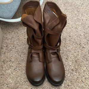 Brown boot